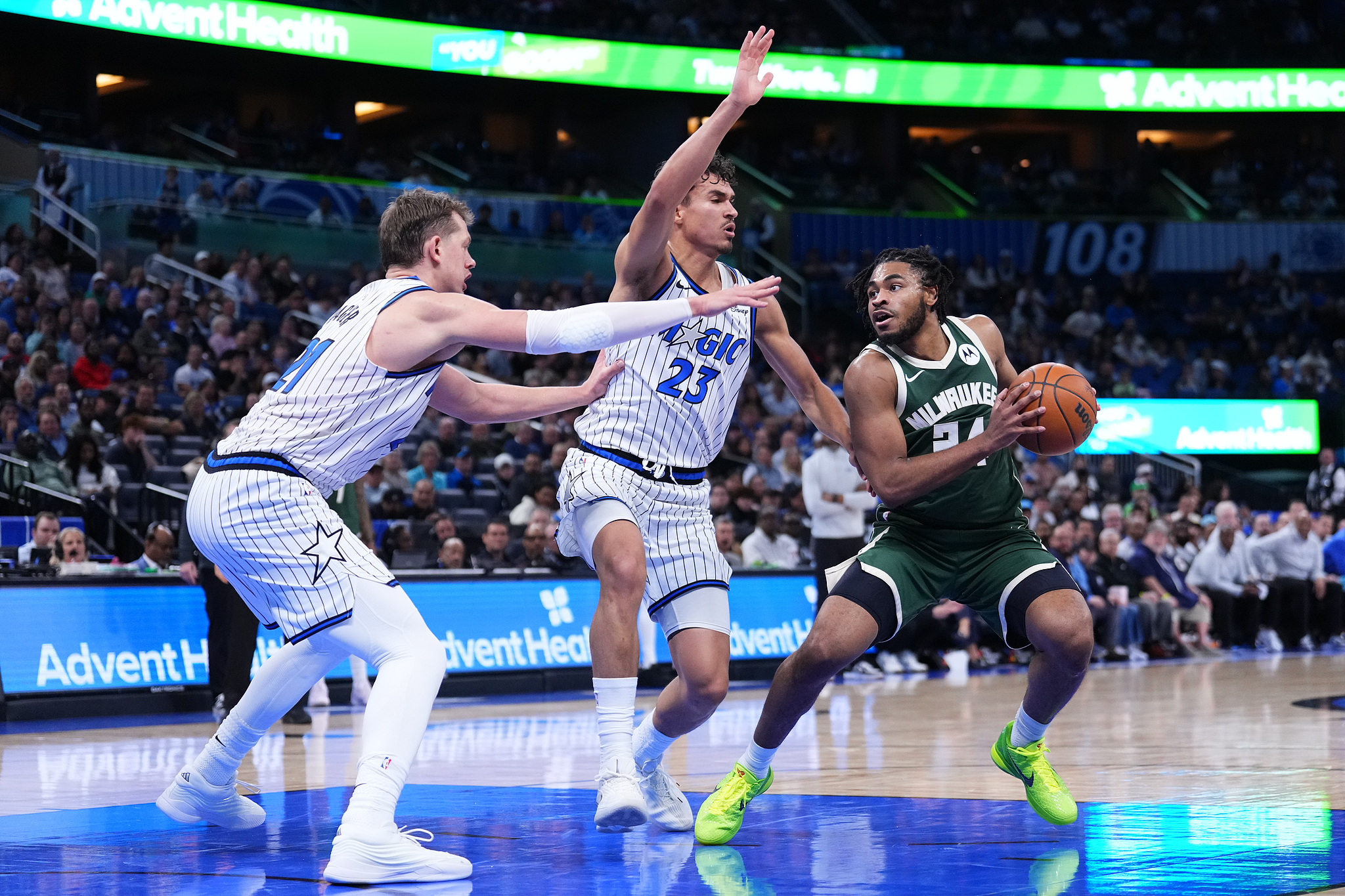 开运体育官网-小托马斯34+4贝恩31+5 雄鹿客场战胜魔术