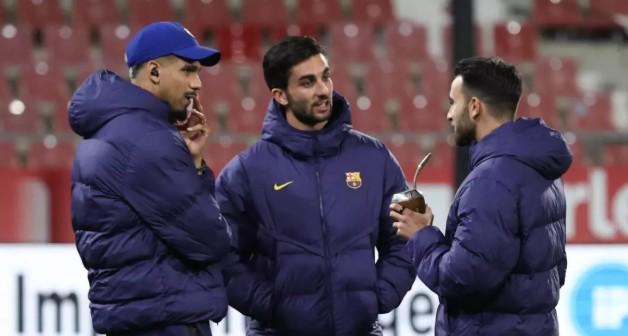 开云-每体：阿劳霍和费兰是巴萨队中最受喜爱的两位球员