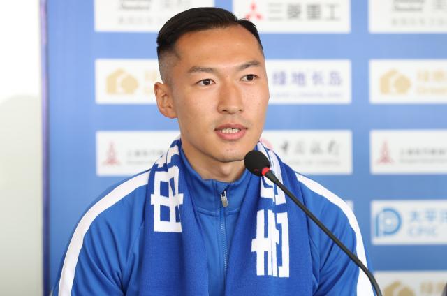 吴曦：以新人标准尽快融入球队 因为妻儿选择12号