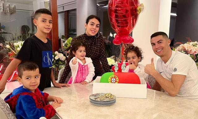 1612667609335005580.jpg 38941508-0-image-a-104_1612567709287.jpg